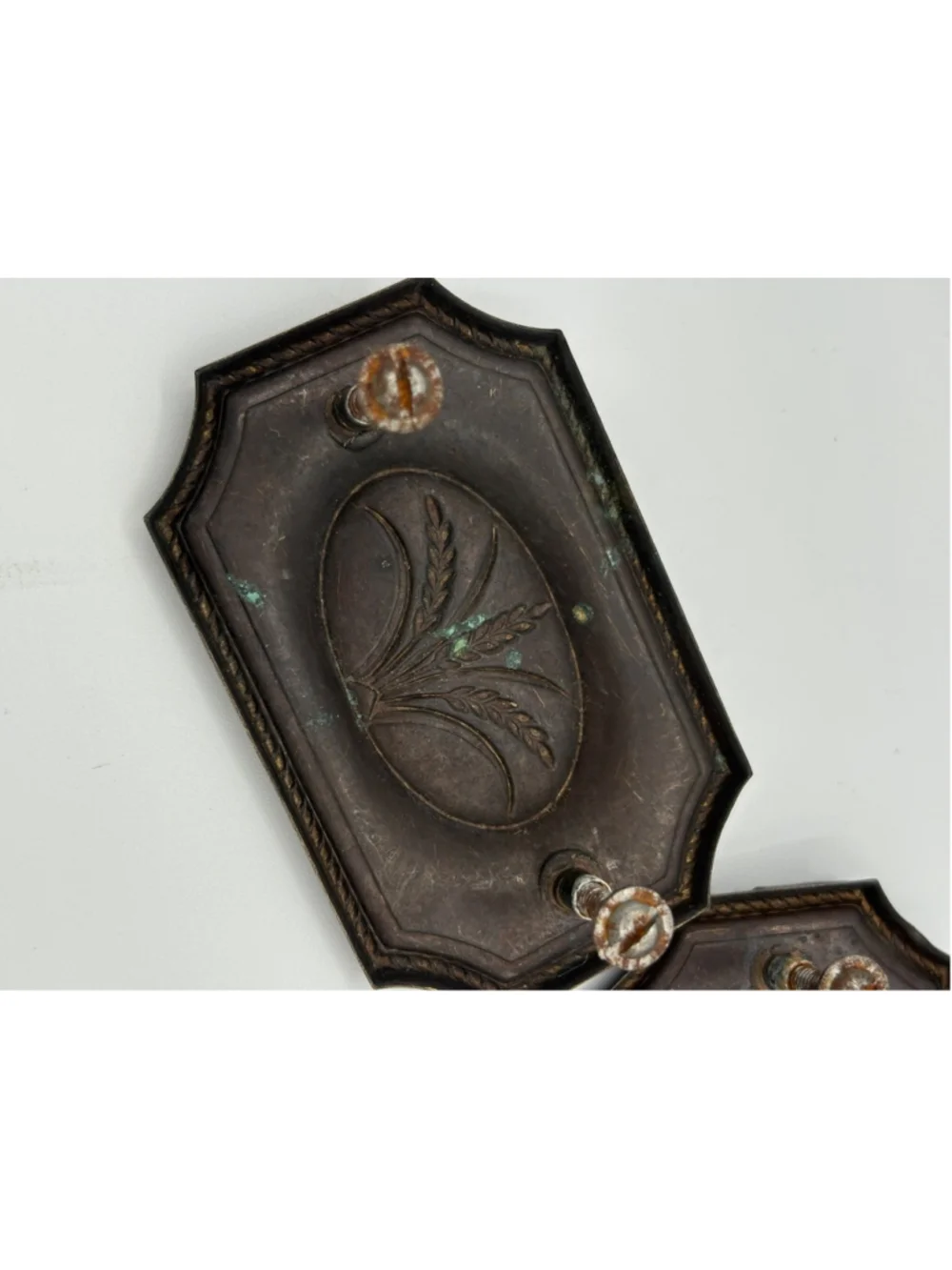 2 Vintage Drawer Pulls, Wheat medallion in center